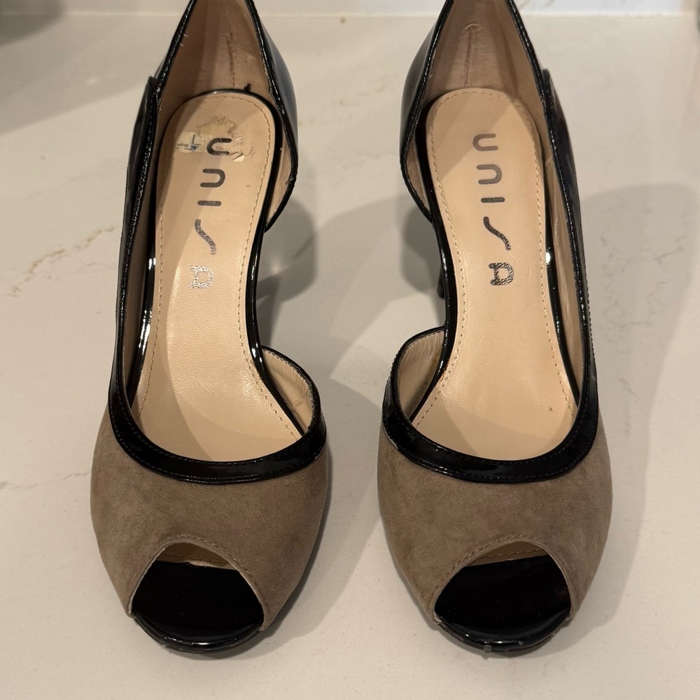 Unisa Women's Peep Toe Heels - Black and Tan